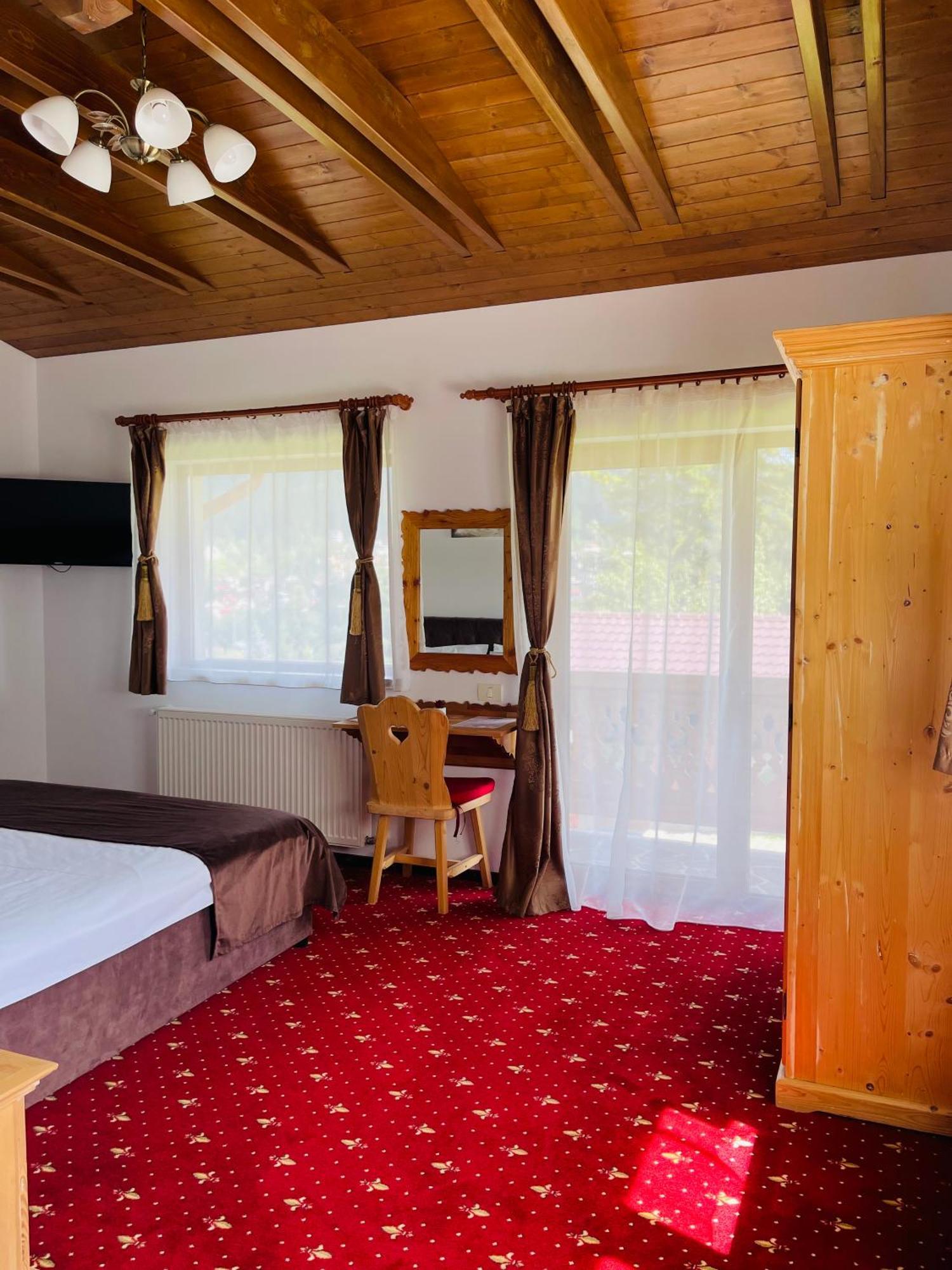 Casa Belcin Spa&Retreat Buşteni Extérieur photo